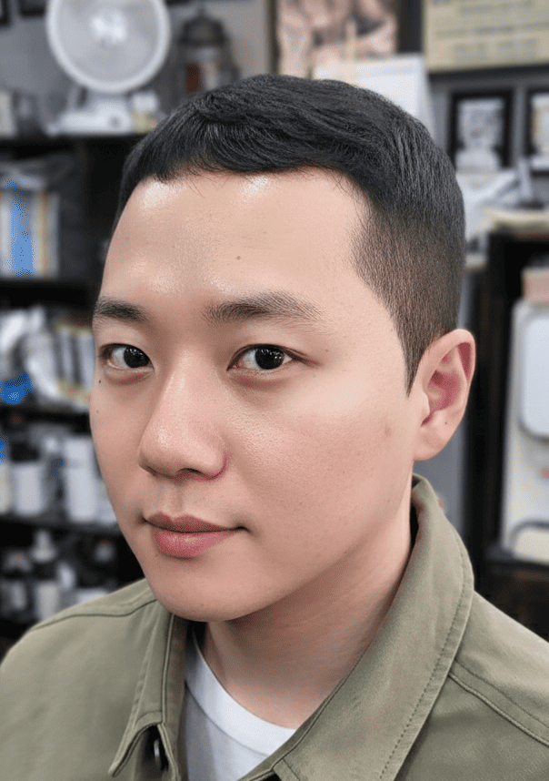 30대 남자 면접 머리 M자 이마 커버 크롭컷 